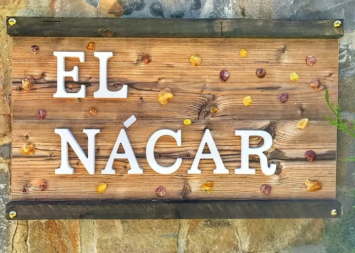 El Nacar Oda ve Kahvaltı 4*