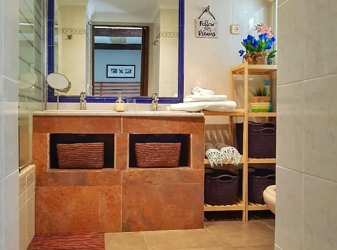 El Nacar Oda ve Kahvaltı 4*