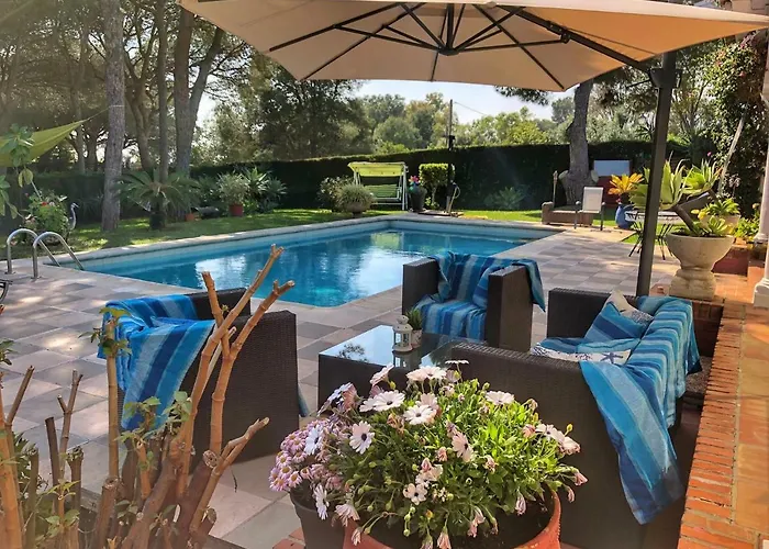 Oda ve Kahvaltı El Nacar Marbella